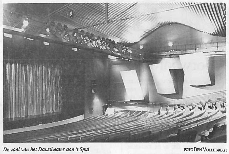 De zaal van het Danstheater aan 't Spui, Ben Vollebregt, Vereniging voor Podiumtechnologie, Nieuwsbrief